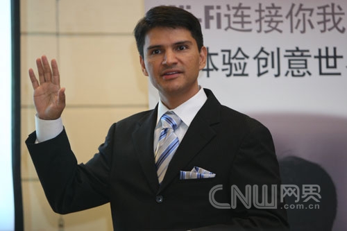 Wi-Fi联盟执行总监Edgar Figueroa宣布Wi-Fi Direct计划