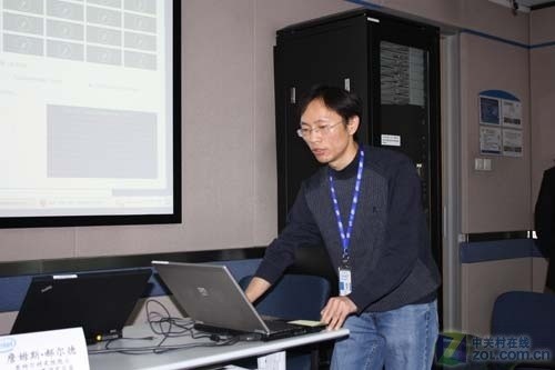 英特尔展示48内核单芯片云计算机 