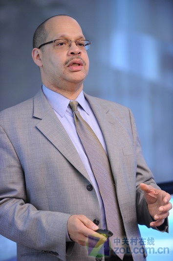 英特尔三条线布局2011年工作站市场 