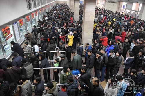 春运排队购票