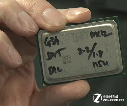 AMD官方宣布16核心推土机出货（组图） 